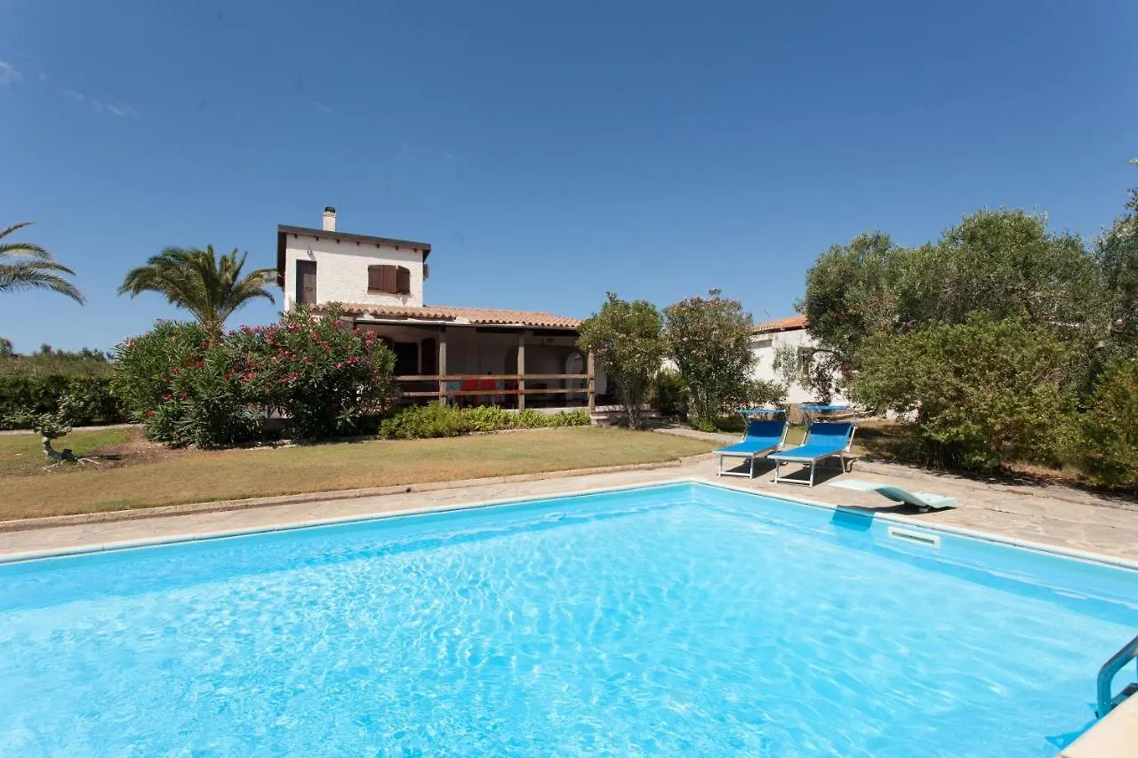 Villa Paolina, Private Pool, Large Shady Patio, Bbq Calasetta İtalya