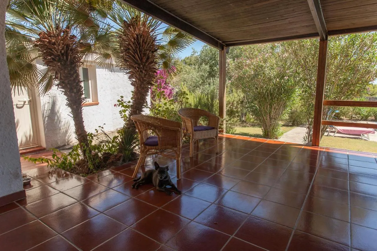 Villa Paolina, Private Pool, Large Shady Patio, Bbq Calasetta